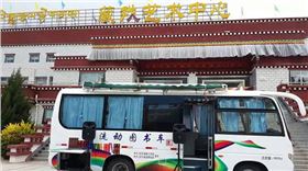 极悦娱乐流动图书车配送服务