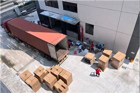 欧美客户定制几百套音响设备