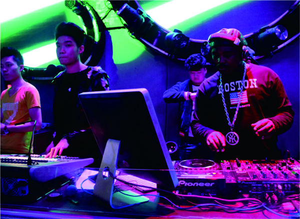 酒吧音响灯光设备 上上酒吧案例2