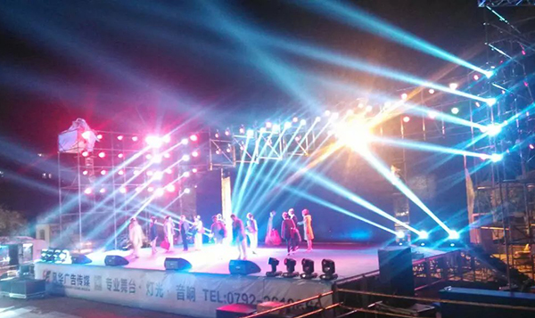 极悦娱乐线阵音响系统