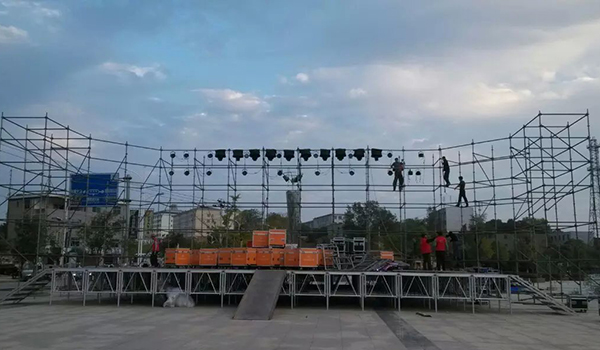 极悦娱乐线阵音响系统