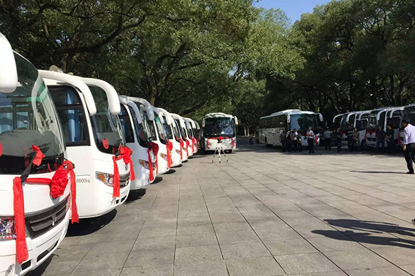 极悦娱乐流动图书车