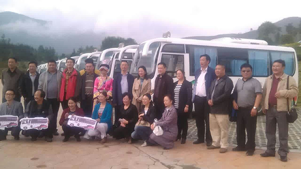 极悦娱乐流动图书车