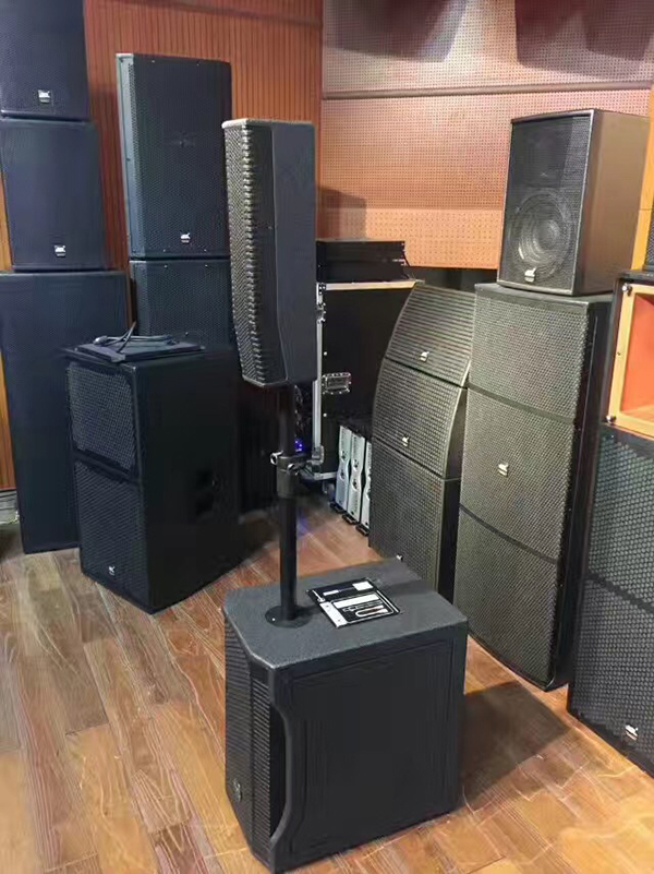墨西哥客户定做400套有源音柱组合