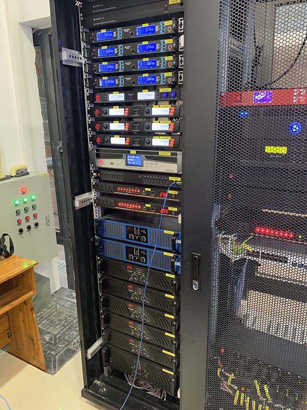 四川重庆朝阳中学剧场音响工程案例【极悦娱乐】