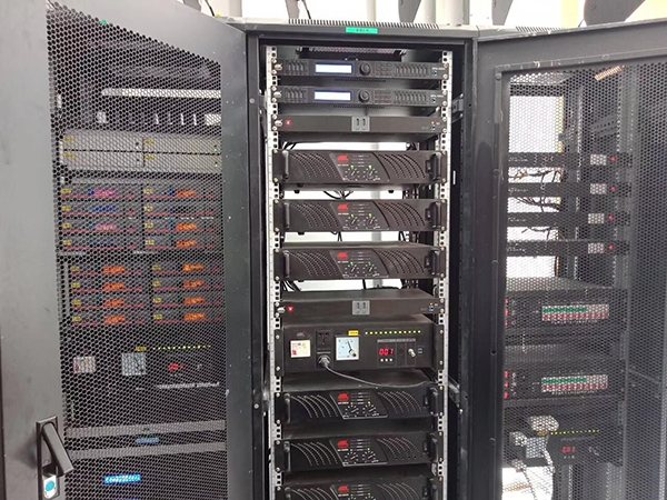 【极悦娱乐案例】四川金川中学多功能厅音响系统