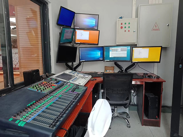 【极悦娱乐案例】四川金川中学多功能厅音响系统