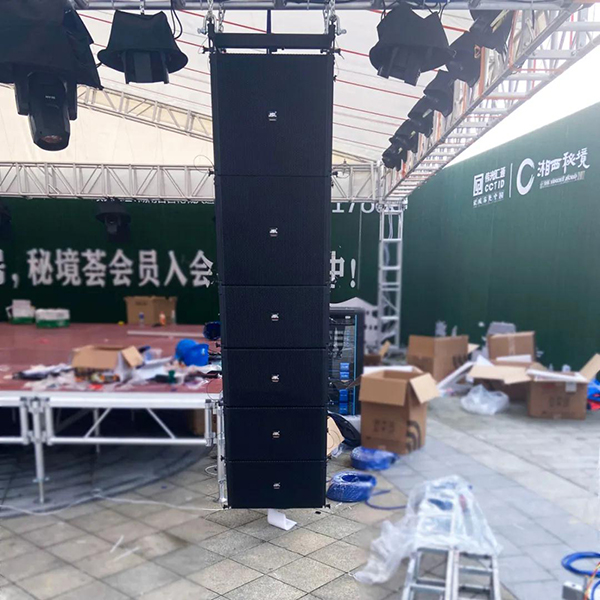 【极悦娱乐音响】JSL为湘西秘境小镇首届跳花节提供舞台演出设备