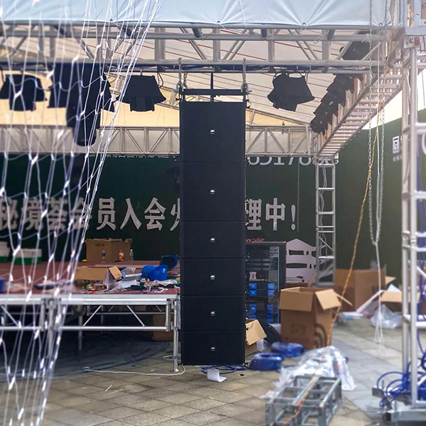 【极悦娱乐音响】JSL为湘西秘境小镇首届跳花节提供舞台演出设备