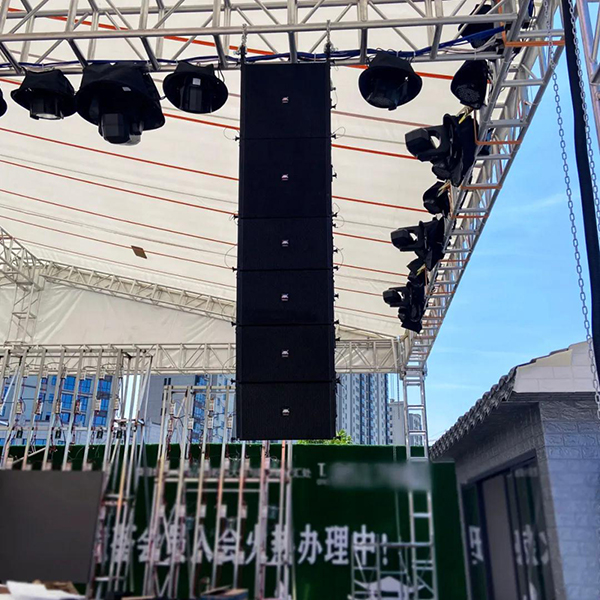 【极悦娱乐音响】JSL为湘西秘境小镇首届跳花节提供舞台演出设备